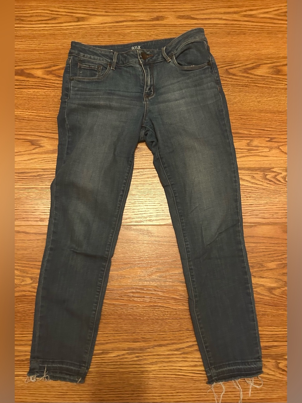a.n.a. Skinny ankle jeans.  29/8